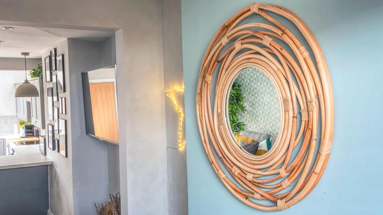 Вилла Modern 3-Bed House On Tarporley High Street Экстерьер фото