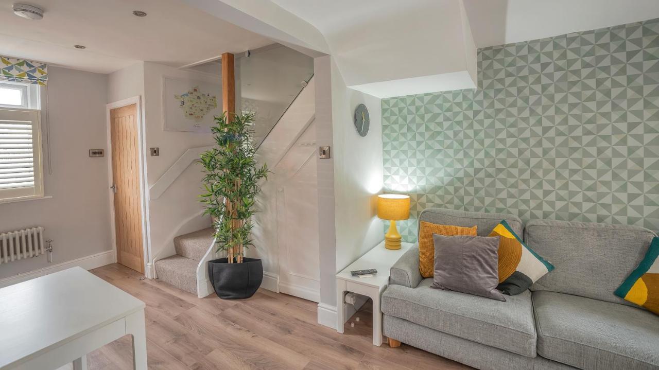 Вилла Modern 3-Bed House On Tarporley High Street Экстерьер фото