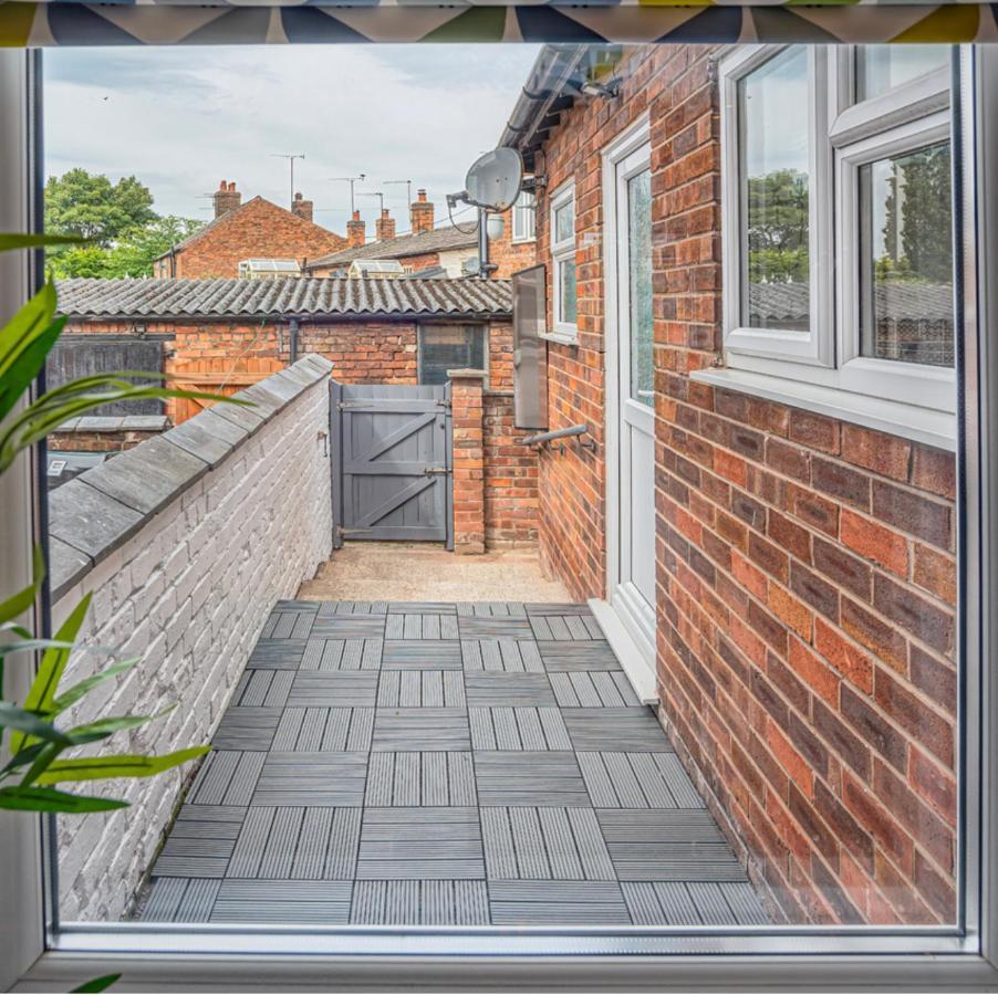 Вилла Modern 3-Bed House On Tarporley High Street Экстерьер фото